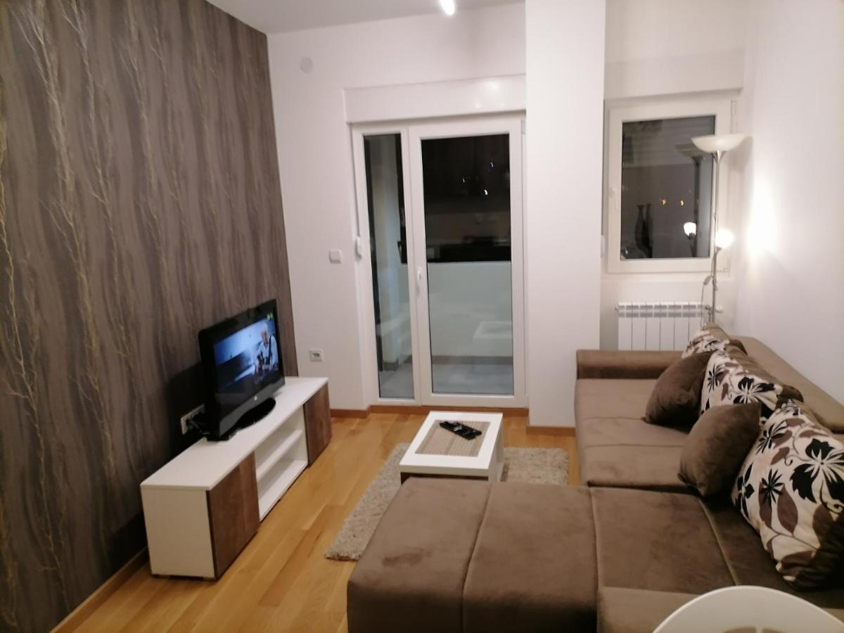 Apartman Ana Nis Exterior photo